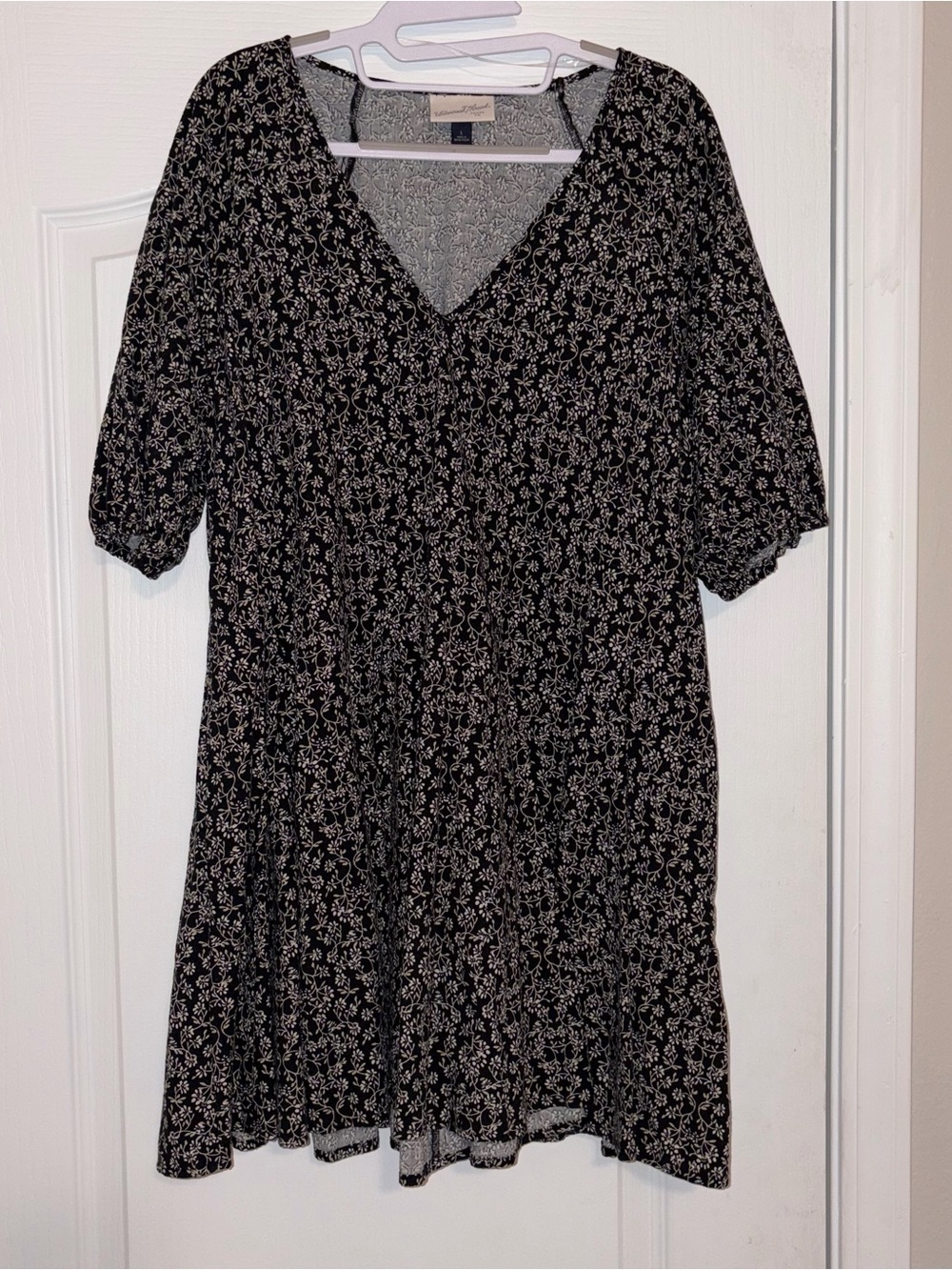 Universal Thread Black Floral V-Neck Mini Dress Size Large